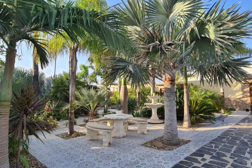 Tropical Paradise Villa In Torrevieja Eksteriør bilde